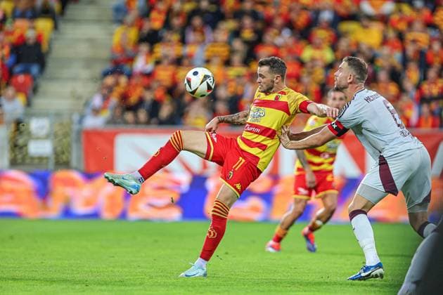 22.08.2024 BIALYSTOK (POLAND) PILKA NOZNA (FOOTBALL) ELIMINACJE LIGI EUROPY UEFA SEZON 2024 2025 (UEFA EUROPA LEAGUE PLAY-OFF) - 1. MECZ (GAME) JAGIELLONIA BIALYSTOK - AFC AJAX NZ JESUS IMAZ JORDAN HENDERSON FOTO KAMIL SWIRYDOWICZ CYFRASPORT NEWSPIX.PL --- Newspix.pl  240822CSKS036