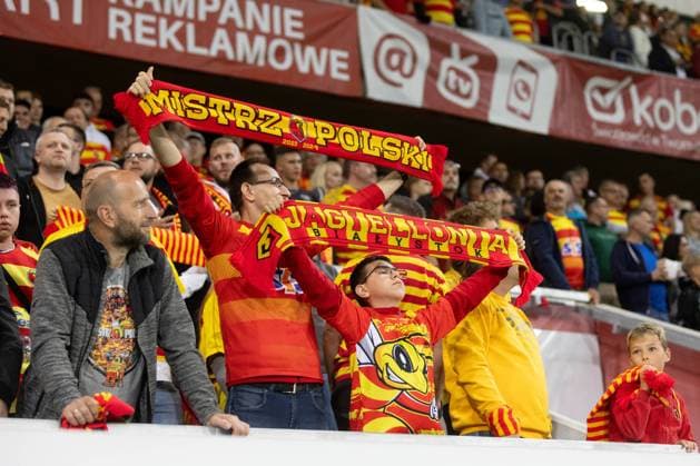 22.08.2024 BiaÅ‚ystok Eliminacje Ligi Europy Jagiellonia BiaÅ‚ystok - Ajax Amsterdam N z Kibice Jagielloni Fot: MiÅ‚osz Kozakiewicz NEWSPIX.PL 22.08.2024 Bialystok¨UEFA Europa League Qualifying Jagiellonia Bialystok - Ajax Amsterdam Jagiellonias fans Credit: Milosz Kozakiewicz NEWSPIX.PL --- Newspix.pl  CR5_0226