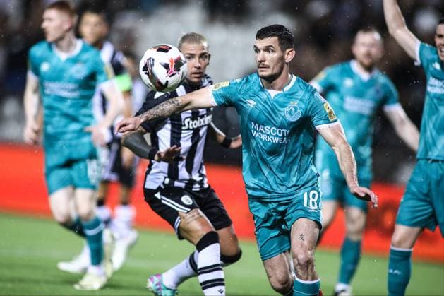 August 22, 2024, Thessaloniki, Greece: Shamrock s Trevor Clarke in action during a Europa League Playoffs match between PAOK FC and Shamrock Rovers. PAOK won the game 4-0. Thessaloniki Greece - ZUMAp191 0756421199st Copyright: xGiannisxPapanikosx