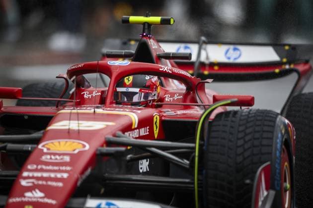 55 SAINZ Carlos (spa), Scuderia Ferrari SF-24, action during the Formula 1 Heineken Dutch Grand Prix 2024, 15th round of the 2024 Formula One World Championship, WM, Weltmeisterschaft from August 23 to 25, 2024 on the Circuit Zandvoort, in Zandvoort, Netherlands - F1 - DUTCH GRAND PRIX 2024 DPPI Panoramic  240823_R15_OLANDA_DP_XB3_2548_