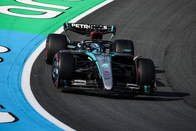 63 RUSSELL George (gbr), Mercedes AMG F1 Team W15, action during the Formula 1 Heineken Dutch Grand Prix 2024, 15th round of the 2024 Formula One World Championship, WM, Weltmeisterschaft from August 23 to 25, 2024 on the Circuit Zandvoort, in Zandvoort, Netherlands - F1 - DUTCH GRAND PRIX 2024 DPPI Panoramic  240823_R15_OLANDA_DP_XB5_0364