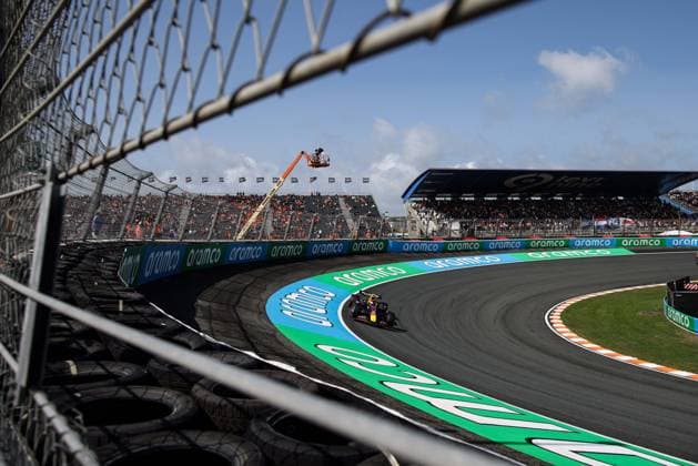 11 PEREZ Sergio (mex), Red Bull Racing RB20, action during the Formula 1 Heineken Dutch Grand Prix 2024, 15th round of the 2024 Formula One World Championship, WM, Weltmeisterschaft from August 23 to 25, 2024 on the Circuit Zandvoort, in Zandvoort, Netherlands - F1 - DUTCH GRAND PRIX 2024 DPPI Panoramic  240823_R15_OLANDA_DP_XB5_0404