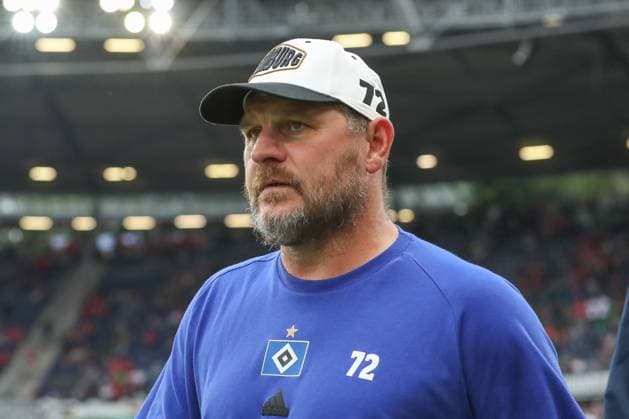 23 08 2024, xtgx, Soccer 2 Bundesliga, Hannover 96 Hamburger SV emspor, v l Steffen Baumgart HSV, Trainer DFL DFB REGULATIONS PROHIBIT ANY USE OF PHOTOGRAPHS as IMAGE SEQUENCES and or QUASI VIDEO Hannover