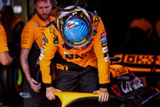 PIASTRI Oscar (aus), McLaren F1 Team MCL38, portrait during the Formula 1 Heineken Dutch Grand Prix 2024, 15th round of the 2024 Formula One World Championship, WM, Weltmeisterschaft from August 23 to 25, 2024 on the Circuit Zandvoort, in Zandvoort, Netherlands - F1 - DUTCH GRAND PRIX 2024 DPPI Panoramic  240823_R15_OLANDA_DP_XB5_1027