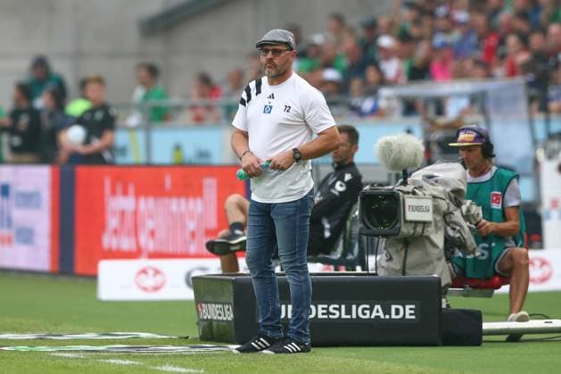 23 08 2024, xtgx, Soccer 2 Bundesliga, Hannover 96 Hamburger SV emspor, v l Steffen Baumgart HSV, Trainer DFL DFB REGULATIONS PROHIBIT ANY USE OF PHOTOGRAPHS as IMAGE SEQUENCES and or QUASI VIDEO Hannover