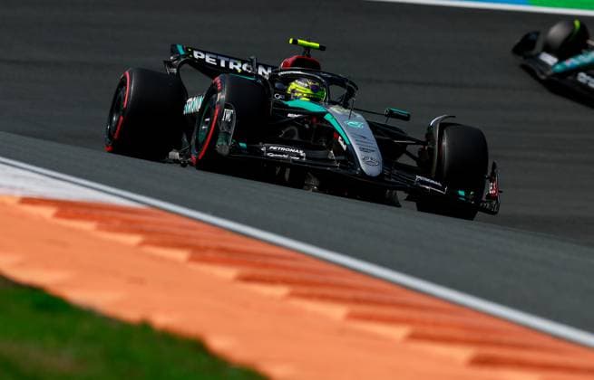44 Lewis Hamilton GBR, Mercedes AMG Petronas F1 Team , F1 Grand Prix of the Netherlands at Circuit Zandvoort on August 23, 2024 in Zandvoort, Netherlands Photo by HOCH ZWEI Zandvoort Netherlands
