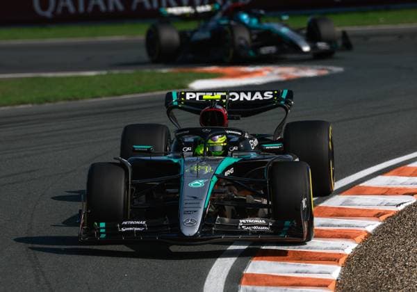 44 Lewis Hamilton GBR, Mercedes AMG Petronas F1 Team , F1 Grand Prix of the Netherlands at Circuit Zandvoort on August 23, 2024 in Zandvoort, Netherlands Photo by HOCH ZWEI Zandvoort Netherlands