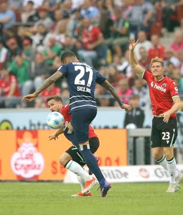 Photo Davie SELKE vs Enzo Leopold H 96 Soccer 2 Bundesliga on Fri 23 08 2024 Hannover 96 Hamburger SV