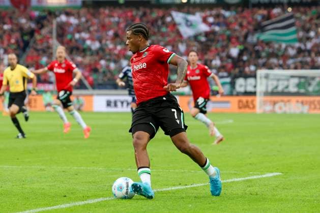 Jessic Ngankam Hannover 96 controls the ball, 2 Bundesliga, Hannover 96 vs Hamburger SV, Heinz von Heiden Arena, August 23, 2024 in Hanover, Germany Photo by Marco Steinbrenner DeFodi Images Jessic Ngankam Hannover 96 controls the ball, 2 Bundesliga, Hannover 96 vs Hamburger SV, Heinz von Heiden Arena, August 23, 2024 in Hanover, Germany Photo by Marco Steinbrenner DeFodi Images DFB DFL REGULATIONS PROHIBIT ANY USE OF PHOTOGRAPHS AS IMAGE SEQUENCES AND OR QUASI VIDEO Defodi 700 han hsv 20240823 056 Defodi-700 DFB DFL REGULATIONS PROHIBIT ANY USE OF PHOTOGRAPHS AS IMAGE SEQUENCES AND OR QUASI-VIDEO.