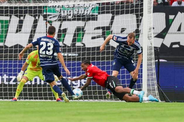 Jessic Ngankam Hannover 96 is fouled by Sebastian Schonlau Hamburger SV and is awarded a penalty, 2 Bundesliga, Hannover 96 vs Hamburger SV, Heinz von Heiden Arena, August 23, 2024 in Hanover, Germany Photo by Marco Steinbrenner DeFodi Images Jessic Ngankam Hannover 96 is fouled by Sebastian Schonlau Hamburger SV and is awarded a penalty, 2 Bundesliga, Hannover 96 vs Hamburger SV, Heinz von Heiden Arena, August 23, 2024 in Hanover, Germany Photo by Marco Steinbrenner DeFodi Images DFB DFL REGULATIONS PROHIBIT ANY USE OF PHOTOGRAPHS AS IMAGE SEQUENCES AND OR QUASI VIDEO Defodi 700 han hsv 20240823 062 Defodi-700 DFB DFL REGULATIONS PROHIBIT ANY USE OF PHOTOGRAPHS AS IMAGE SEQUENCES AND OR QUASI-VIDEO.