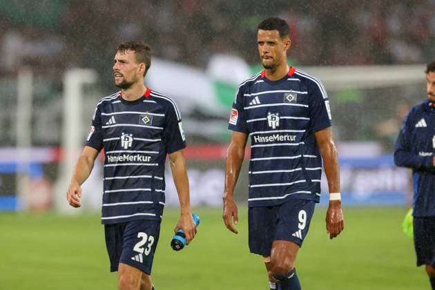 Jonas Meffert Hamburger SV and Robert Glatzel Hamburger SV look dejected, 2 Bundesliga, Hannover 96 vs Hamburger SV, Heinz von Heiden Arena, August 23, 2024 in Hanover, Germany Photo by Marco Steinbrenner DeFodi Images Jonas Meffert Hamburger SV and Robert Glatzel Hamburger SV look dejected, 2 Bundesliga, Hannover 96 vs Hamburger SV, Heinz von Heiden Arena, August 23, 2024 in Hanover, Germany Photo by Marco Steinbrenner DeFodi Images DFB DFL REGULATIONS PROHIBIT ANY USE OF PHOTOGRAPHS AS IMAGE SEQUENCES AND OR QUASI VIDEO Defodi 700 han hsv 20240823 094 Defodi-700 DFB DFL REGULATIONS PROHIBIT ANY USE OF PHOTOGRAPHS AS IMAGE SEQUENCES AND OR QUASI-VIDEO.