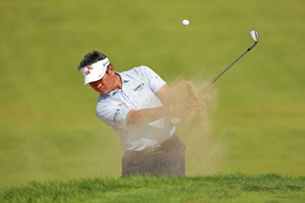 The Ally Challenge GRAND BLANC,MICHIGAN-AUGUST 23: K.J. Choi of the Republic of Korea hits out of the bunker toward the 18th green during the first round of The Ally Challenge presented by McLaren at Warwick Hills Golf & Country Club, Grand Blanc, MI, USA Friday, August 23, 2024. Grand Blanc Michigan United States  Copyright: xJorgexLemusx originalFilename:lemus-theallyc240823_npAVD.jpg