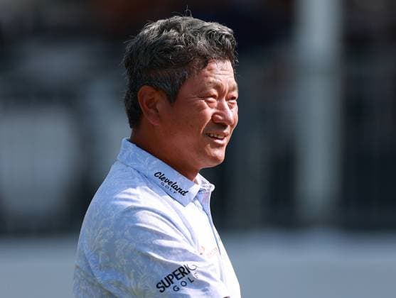 The Ally Challenge GRAND BLANC,MICHIGAN-AUGUST 23: K.J. Choi of Republic of Korea walks off the course after completing the 18th hole during the first round of The Ally Challenge presented by McLaren at Warwick Hills Golf & Country Club, Grand Blanc, MI, USA Friday, August 23, 2024. Grand Blanc Michigan United States  Copyright: xAmyxLemusx originalFilename:lemus-theallyc240823_npwhi.jpg