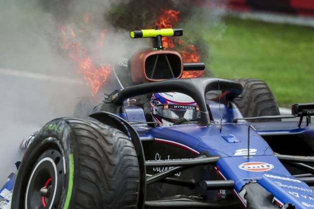 02 SARGEANT Logan (usa), Williams Racing FW46, action, crash, accident, and fire, feu during the Formula 1 Heineken Dutch Grand Prix 2024, 15th round of the 2024 Formula One World Championship, WM, Weltmeisterschaft from August 23 to 25, 2024 on the Circuit Zandvoort, in Zandvoort, Netherlands - F1 - DUTCH GRAND PRIX 2024 DPPI Panoramic  240824_R15_OLANDA_DP_FG008926_