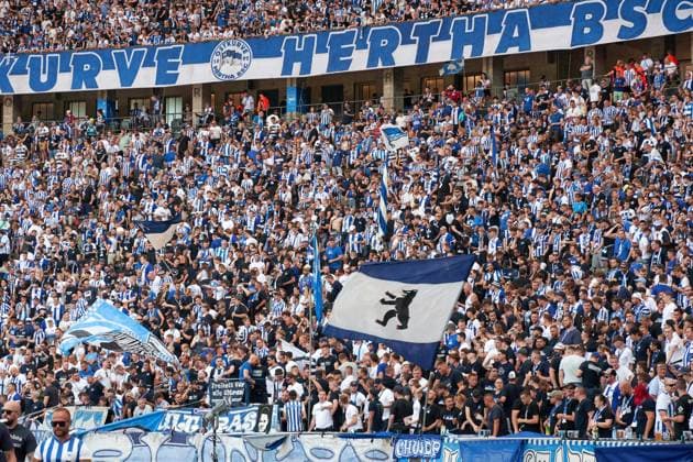 Hertha BSC Berlin, Ostkurve, GER, Hertha BSC vs SSV Jahn Regensburg, Soccer Men, 2 Bundesliga, Season 2024 2025, 03 Matchday, 24 08 2024 DFL REGULATIONS PROHIBIT ANY USE OF PHOTOGRAPHS AS IMAGE SEQUENCES AND OR QUASI VIDEO GER, Hertha BSC vs SSV Jahn Regensburg, Soccer Men, 2 Bundesliga, Season 2024 2025, 03 Matchday, 24 08 2024 Berlin Copyright: xEibner-Pressefotox xClaudiusxRauchx EP_CRH