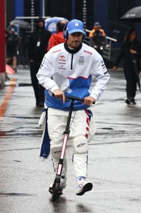 F1 Grand Prix Of The Netherlands 2024 Practice 3 Daniel Ricciardo of RB before third practice ahead of the Formula 1 Grand Prix of The Netherlands at Circuit Zandvoort in Zandvoort, Netherlands on August 24, 2024. Zandvoort Netherlands  Copyright: xJakubxPorzyckix originalFilename:porzycki-f1grandp240824_npsd7.jpg