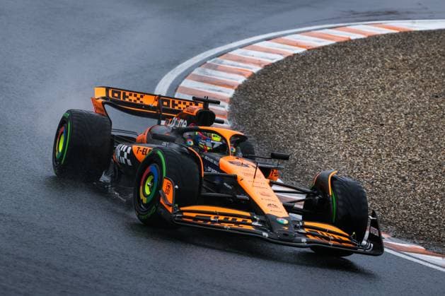 81 PIASTRI Oscar (aus), McLaren F1 Team MCL38, action during the Formula 1 Heineken Dutch Grand Prix 2024, 15th round of the 2024 Formula One World Championship, WM, Weltmeisterschaft from August 23 to 25, 2024 on the Circuit Zandvoort, in Zandvoort, Netherlands - F1 - DUTCH GRAND PRIX 2024 DPPI Panoramic  240824_R15_OLANDA_DP_AV6_8750