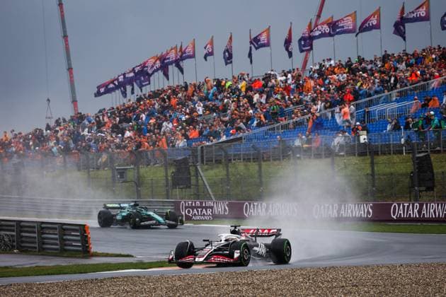 20 MAGNUSSEN Kevin (den), Haas F1 Team VF-24 Ferrari, action during the Formula 1 Heineken Dutch Grand Prix 2024, 15th round of the 2024 Formula One World Championship, WM, Weltmeisterschaft from August 23 to 25, 2024 on the Circuit Zandvoort, in Zandvoort, Netherlands - F1 - DUTCH GRAND PRIX 2024 DPPI Panoramic  240824_R15_OLANDA_DP_AV6_8919