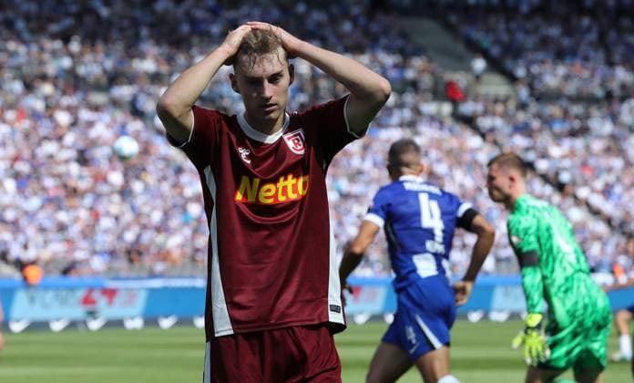 Dominik Kother disappointed after missed goal chance Disappointment Sport Football Soccer DFL 2 Bundesliga Men 3 Matchday Season 2024 2025 24 08 2024 Hertha BSC Berlin vs SSV Jahn Regensburg DFL regulations prohibit any use of photographs as image sequences and or quasi video