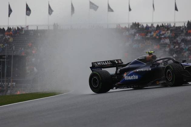 Formula 1 Heineken Dutch Grand Prix 2024 24 08 2024, Circuit Zandvoort, Zandvoort, Formula 1 Heineken Dutch Grand Prix 2024 , in the picture accident of Logan Sargeant USA , Williams Racing, the car starts to burn nordphotoxGmbHx xBratic nph00250