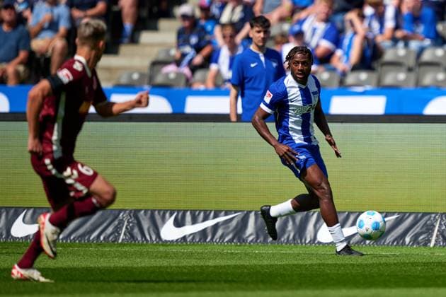 Deyovaisio Zeefuik Hertha BSC, 42 , GER, Hertha BSC vs SSV Jahn Regensburg, Soccer Men, 2 Bundesliga, Season 2024 2025, 03 Matchday, 24 08 2024 DFL REGULATIONS PROHIBIT ANY USE OF PHOTOGRAPHS AS IMAGE SEQUENCES AND OR QUASI VIDEO GER, Hertha BSC vs SSV Jahn Regensburg, Soccer Men, 2 Bundesliga, Season 2024 2025, 03 Matchday, 24 08 2024 Berlin Copyright: xEibner-Pressefotox xClaudiusxRauchx EP_CRH