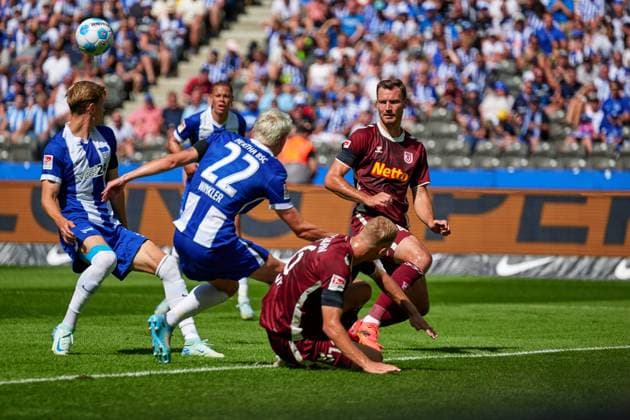 Luca Schuler Hertha BSC, 18 , Derry Scherhant Hertha BSC, 39 , Marten Winkler Hertha BSC, 22 , GER, Hertha BSC vs SSV Jahn Regensburg, Soccer Men, 2 Bundesliga, Season 2024 2025, 03 Matchday, 24 08 2024 DFL REGULATES PROHIBIT ANY USE OF PHOTOGRAPHS AS IMAGE SEQUENCES AND OR QUASI VIDEO GER, Hertha BSC vs SSV Jahn Regensburg, Soccer men, 2 Bundesliga, Season 2024 2025, 03 Matchday, 24 08 2024 Berlin Copyright: xEibner-Pressefotox xClaudiusxRauchx EP_CRH