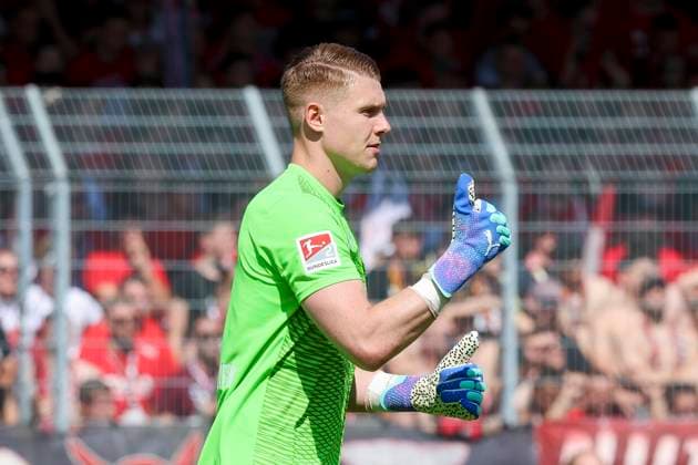 Goalkeeper Julian Krahl 1 FC Kaiserslautern gestures, 2 Bundesliga, Preußen Münster vs 1 FC Kaiserslautern, Preußenstadion on August 24, 2024 in Münster, Germany Photo by Marco Steinbrenner DeFodi Images Goalkeeper Julian Krahl 1 FC Kaiserslautern gestures, 2 Bundesliga, Preußen Münster vs 1 FC Kaiserslautern, Preußenstadion, August 24, 2024 in Münster, Germany Photo by Marco Steinbrenner DeFodi Images DFB DFL REGULATIONS PROHIBIT ANY USE OF PHOTOGRAPHS AS IMAGE SEQUENCES AND OR QUASI VIDEO Defodi 700 scp fcK 20240824 040 Defodi-700 DFB DFL REGULATIONS PROHIBIT ANY USE OF PHOTOGRAPHS AS IMAGE SEQUENCES AND OR QUASI-VIDEO.