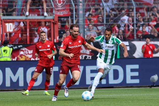GER, Preussen Muenster vs 1 FC Kaiserslautern, Football, 2 Liga, Matchday 3, Season 2024 2025, 24 08 2024 Etienne Amenyido Joel Grodowski Preussen Muenster, 30 Jannis Heuer 1 FC Kaiserslautern, 24 DFL REGULATIONS PROHIBIT ANY USE OF PHOTOGRAPHS AS IMAGE SEQUENCES AND OR QUASI VIDEO GER, Preussen Muenster vs 1 FC Kaiserslautern, Football, 2 Liga, Matchday 3, Season 2024 2025, 24 08 2024 Muenster Copyright: xEibner-Pressefoto xFrankxZeisingx EP_FZG