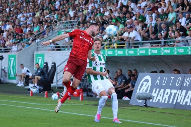 GER, Preussen Muenster vs 1 FC Kaiserslautern, Football, 2 Liga, Matchday 3, Season 2024 2025, 24 08 2024 Boris Tomiak 1 FC Kaiserslautern, 2 Joel Grodowski Preussen Muenster, 9 DFL REGULATIONS PROHIBIT ANY USE OF PHOTOGRAPHS AS IMAGE SEQUENCES AND OR QUASI VIDEO GER, Preussen Muenster vs 1 FC Kaiserslautern, Football, 2 Liga, Matchday 3, Season 2024 2025, 24 08 2024 Muenster Copyright: xEibner-Pressefoto xFrankxZeisingx EP_FZG