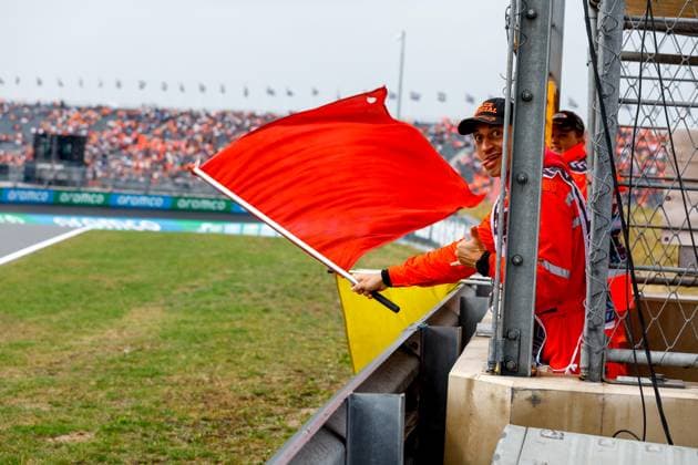 Marshal waves red flag, F1 Grand Prix of the Netherlands at Circuit Zandvoort on August 24, 2024 in Zandvoort, Netherlands Photo by HOCH ZWEI Zandvoort Netherlands