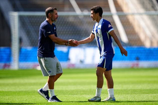 Christian Fiel Hertha BSC, Coach , Ibrahim Maza Hertha BSC, 10 , cheer, GER, Hertha BSC vs SSV Jahn Regensburg, Soccer Men, 2 Bundesliga, Season 2024 2025, 03 Matchday, 24 08 2024 DFL REGULATES PROHIBIT ANY USE OF PHOTOGRAPHS AS IMAGE SEQUENCES AND OR QUASI VIDEO GER, Hertha BSC vs SSV Jahn Regensburg, Soccer men, 2 Bundesliga, Season 2024 2025, 03 Matchday, 24 08 2024 Berlin Copyright: xEibner-Pressefotox xClaudiusxRauchx EP_CRH