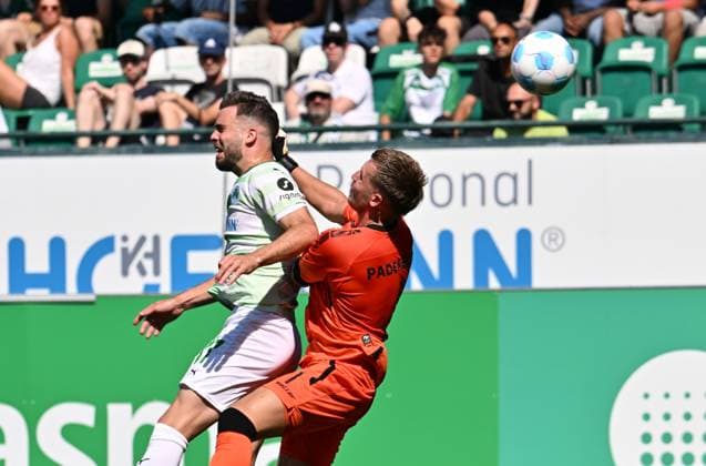 24 08 2024 Soccer Season 2024 2025 2 Soccer Bundesliga 03 Matchday SpVgg Greuther Fürth Kleeblatt SC Paderborn 07 SCP Sportfoto Zink xwoxzix DFL regulations prohibit any use of photographs as image sequences and or quasi video only for editorial use Niko Gießelmann Giesselmann 17, SpVgg Greuther Fürth Pelle Boevink 1, SC Paderborn 07