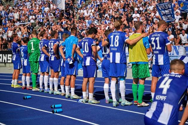 Hertha BSC Berlin celebrates victory, GER, Hertha BSC vs SSV Jahn Regensburg, Soccer Men, 2 Bundesliga, Season 2024 2025, 03 Matchday, 24 08 2024 DFL REGULATIONS PROHIBIT ANY USE OF PHOTOGRAPHS AS IMAGE SEQUENCES AND OR QUASI VIDEO GER, Hertha BSC vs SSV Jahn Regensburg, Soccer Men, 2 Bundesliga, Season 2024 2025, 03 Matchday, 24 08 2024 Berlin Copyright: xEibner-Pressefotox xClaudiusxRauchx EP_CRH