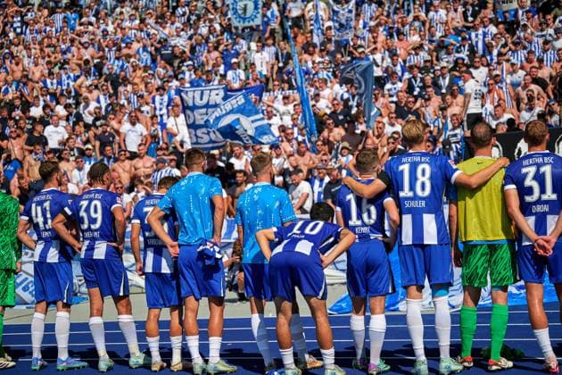 Hertha BSC Berlin celebrates victory, GER, Hertha BSC vs SSV Jahn Regensburg, Soccer Men, 2 Bundesliga, Season 2024 2025, 03 Matchday, 24 08 2024 DFL REGULATIONS PROHIBIT ANY USE OF PHOTOGRAPHS AS IMAGE SEQUENCES AND OR QUASI VIDEO GER, Hertha BSC vs SSV Jahn Regensburg, Soccer Men, 2 Bundesliga, Season 2024 2025, 03 Matchday, 24 08 2024 Berlin Copyright: xEibner-Pressefotox xClaudiusxRauchx EP_CRH