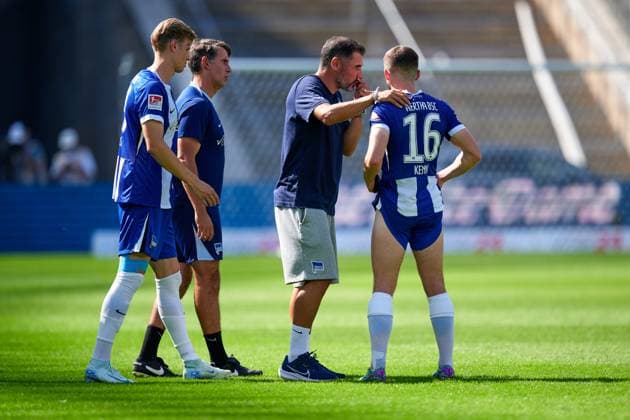 Christian Fiel Hertha BSC, Coach , JonJoe Kenny Hertha BSC, 16 , GER, Hertha BSC vs SSV Jahn Regensburg, Soccer Men, 2 Bundesliga, Season 2024 2025, Matchday 03, 24 08 2024 DFL REGULATES PROHIBIT ANY USE OF PHOTOGRAPHS AS IMAGE SEQUENCES AND OR QUASI VIDEO GER, Hertha BSC vs SSV Jahn Regensburg, Soccer men, 2 Bundesliga, Season 2024 2025, 03 Matchday, 24 08 2024 Berlin Copyright: xEibner-Pressefotox xClaudiusxRauchx EP_CRH