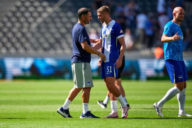 Christian Fiel Hertha BSC, Coach , Marton Dardai Hertha BSC, 31 , GER, Hertha BSC vs SSV Jahn Regensburg, Soccer Men, 2 Bundesliga, Season 2024 2025, Matchday 03, 24 08 2024 DFL REGULATES PROHIBIT ANY USE OF PHOTOGRAPHS AS IMAGE SEQUENCES AND OR QUASI VIDEO GER, Hertha BSC vs SSV Jahn Regensburg, Soccer men, 2 Bundesliga, Season 2024 2025, 03 Matchday, 24 08 2024 Berlin Copyright: xEibner-Pressefotox xClaudiusxRauchx EP_CRH