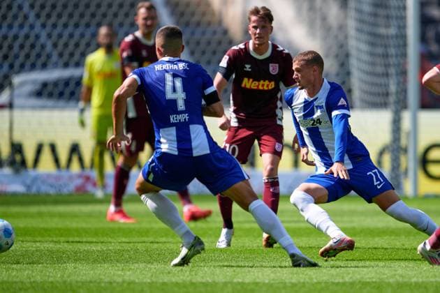Michael Cuisance Hertha BSC, 27 , Marc Oliver Kempf Hertha BSC, 04 , GER, Hertha BSC vs SSV Jahn Regensburg, Soccer Men, 2 Bundesliga, Season 2024 2025, Matchday 03, 24 08 2024 DFL REGULATES PROHIBIT ANY USE OF PHOTOGRAPHS AS IMAGE SEQUENCES AND OR QUASI VIDEO GER, Hertha BSC vs SSV Jahn Regensburg, Soccer men, 2 Bundesliga, Season 2024 2025, 03 Matchday, 24 08 2024 Berlin Copyright: xEibner-Pressefotox xClaudiusxRauchx EP_CRH