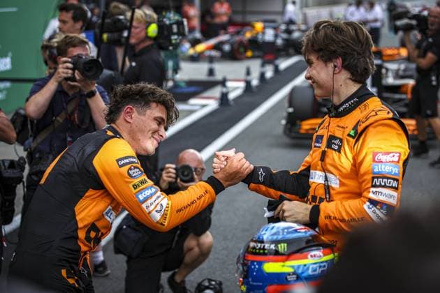 NORRIS Lando (gbr), McLaren F1 Team MCL38, PIASTRI Oscar (aus), McLaren F1 Team MCL38, portrait during the Formula 1 Heineken Dutch Grand Prix 2024, 15th round of the 2024 Formula One World Championship, WM, Weltmeisterschaft from August 23 to 25, 2024 on the Circuit Zandvoort, in Zandvoort, Netherlands - F1 - DUTCH GRAND PRIX 2024 DPPI Panoramic 240824_R15_OLANDA_DP_XB3_4919_
