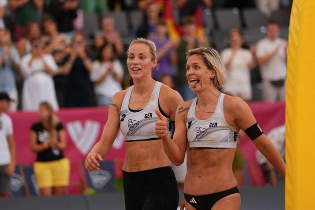 Hamburg, Germany, August 24th 2024: Laura Ludwig ( Germany ) Louisa Lippmann ( Germany ) during the Elite 16 Beachvolleyball Tournament 2024 at Stadium Am Rothenbaum in Hamburg, GERMANY. (Julia Kneissl SPP) Copyright: xJuliaxKneisslx xSPPx spp-en-JuKnSp-JK_06933.jpeg