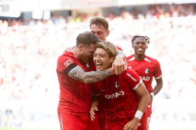 Ritsu Doan SC Freiburg, 42 , Lukas Kuebler SC Freiburg, 17 celebrate the goal for 2 1, GER, SC Freiburg SCF vs VfB Stuttgart VFB , Fußball Bundesliga, 1 Spieltag, Saison 2024 2025, 24 08 2024 DFB DFL regulations prohibit any use of photographs as image sequences and or quasi video GER, SC Freiburg SCF vs VfB Stuttgart VFB , Fußball Bundesliga, 1 Spieltag, Saison 2024 2025, 24 08 2024 Freiburg Copyright: xEibner-Pressefoto Memmlerx EP_MMR