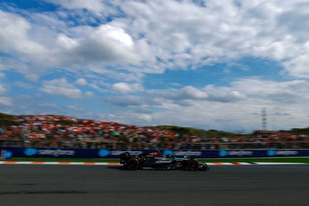 44 Lewis Hamilton GBR, Mercedes AMG Petronas F1 Team , F1 Grand Prix of the Netherlands at Circuit Zandvoort on August 24, 2024 in Zandvoort, Netherlands Photo by HOCH ZWEI Zandvoort Netherlands