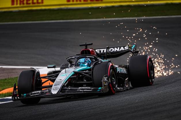 63 RUSSELL George (gbr), Mercedes AMG F1 Team W15, action during the Formula 1 Heineken Dutch Grand Prix 2024, 15th round of the 2024 Formula One World Championship, WM, Weltmeisterschaft from August 23 to 25, 2024 on the Circuit Zandvoort, in Zandvoort, Netherlands - F1 - DUTCH GRAND PRIX 2024 DPPI Panoramic  240824_R15_OLANDA_DP_AV3_8296