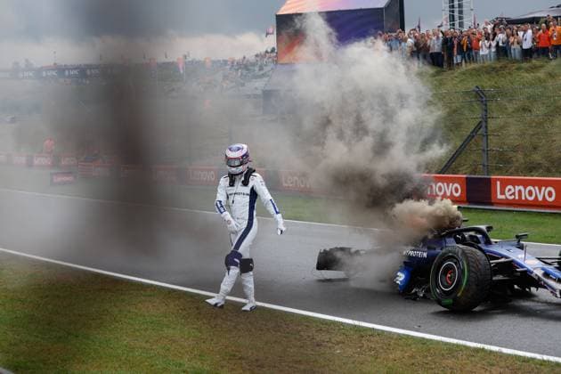 02 SARGEANT Logan (usa), Williams Racing FW46, action crash, accident, during the Formula 1 Heineken Dutch Grand Prix 2024, 15th round of the 2024 Formula One World Championship, WM, Weltmeisterschaft from August 23 to 25, 2024 on the Circuit Zandvoort, in Zandvoort, Netherlands - F1 - DUTCH GRAND PRIX 2024 DPPI Panoramic  240824_R15_OLANDA_DP_F12024GP15NED_JK501550