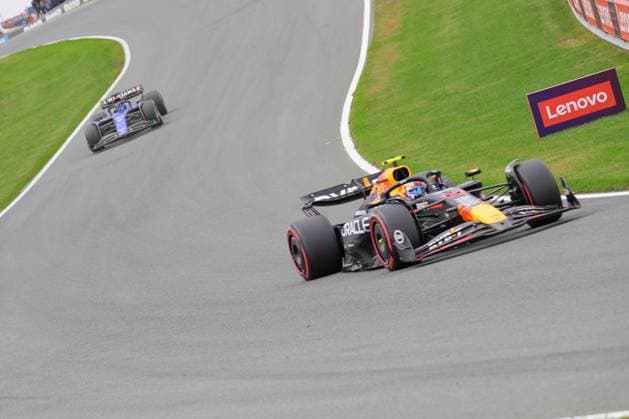 F1 Grand Prix of Netherlands - Qualifying Sergio Perez of Mexico drives the (11) Oracle Red Bull Racing RB19 on track during the qualifying session of the F1 Grand Prix of the Netherlands at Circuit Zandvoort in Zandvoort, Netherlands, on August 24, 2024. Zandvoort Netherlands  Copyright: xJonathanxRaax originalFilename:raa-f1grandp240824_npd5y.jpg