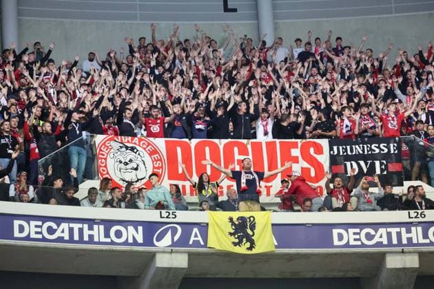 Supporters de Lille lors du match LOSC Lille vs Angers SCO, Ligue 1, Decathlon Arena stade Pierre Mauroy, le 24 août 2024 FOOTBALL : LOSC Lille vs Angers SCO - Ligue 1 24 08 2024 LaurentSanson Panoramic 