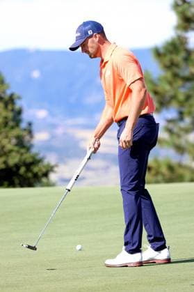 CASTLE ROCK, CO - AUGUST 24: PGA, Golf Herren golfer Wyndham Clark practices his putting on the practice range during the third round of the PGA FedExCup BMW Championship on August 24th, 2024, at Castle Pines Golf Club in Castle Rock, Colorado. (Photo by Brian Spurlock Icon Sportswire) GOLF: AUG 24 PGA FedExCup Playoffs - BMW Championship EDITORIAL USE ONLY Icon2408248