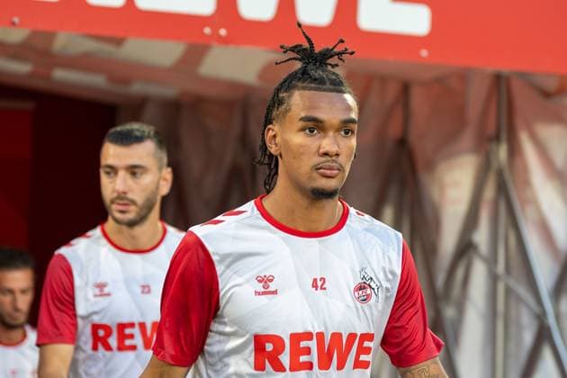 24 08 2024, Soccer 2 Bundesliga, Season 2024 2025, Matchday 03, 1 FC Koeln vs Eintracht Braunschweig at Rhein Energie Stadion in Koeln Damion Downs 1 FC Koeln, 42 goes onto the field to warm up Important notice According to the regulations of the DFL German Football League and the DFB German Football Association, it is prohibited to use or have used photographs taken in the stadium and or of the match in the form of sequential images and or video-like photo series Foto Kirchner Media TH Copyright: xKirchner-Media THx