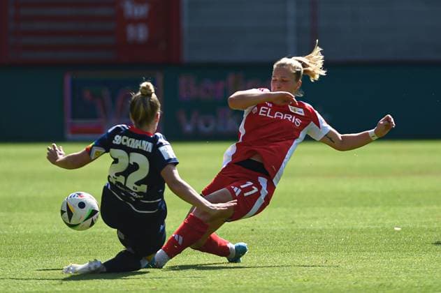 Soccer, Women, Season 2024 2025, 2 Women Bundesliga 1 Matchday , 1 FC Union Berlin Hamburger SV, v l Sarah Vanessa Stöckmann 1 Women, HSV , Dina Orschmann 1 Women, 1 FC Union , 24 08 2024, Copyright: xStefaniexFiebrig MatthiasxKochx