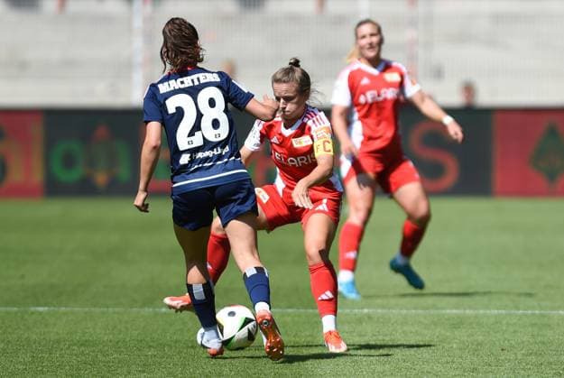Soccer, Women, Season 2024 2025, 2 Women Bundesliga 1 Matchday , 1 FC Union Berlin Hamburger SV, v l Pauline Annette Machtens 1 Women, HSV , Lisa Heiseler 1 Women, 1 FC Union , 24 08 2024, Copyright: xStefaniexFiebrig MatthiasxKochx