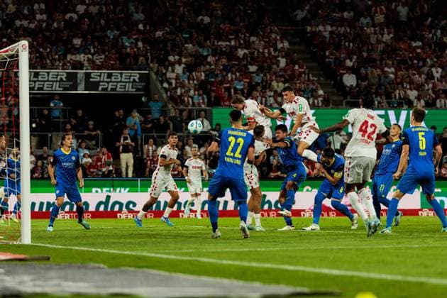 2 Soccer Bundesliga 1 FC Köln Eintracht Braunschweig 24 08 2024 Timo Hübers 1 FC Köln, 4 heads to 1 0 2 Soccer Bundesliga, 1 FC Köln Eintracht Braunschweig, Cologne, Rheinenergiestadion on 24 08 2024 DFL REGULATIONS PROHIBIT ANY USE OF PHOTOGRAPHS AS IMAGE SEQUENCES AND OR QUASI VIDEO Copyright: xBEAUTIFULxSPORTS Wunderlx